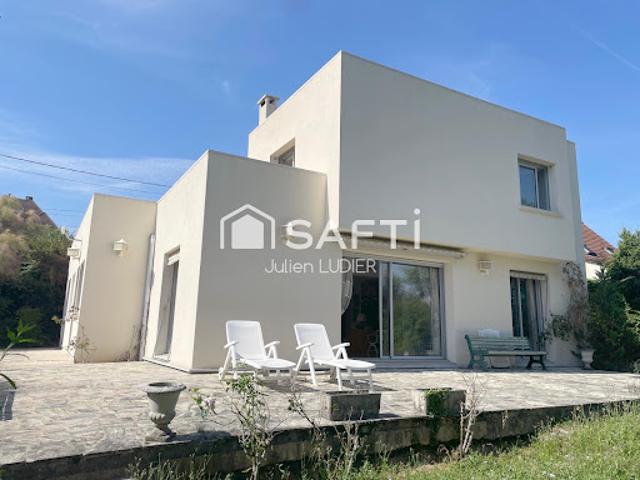 Vente Maison 6 pièces 212 m2 Corbeil Essonnes