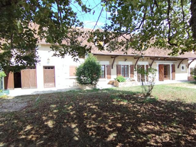 Vente Maison 6 pièces 213 m2 Yzeures sur Creuse
