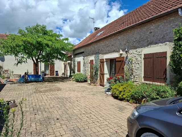 Vente Maison 6 pièces 225 m2 Beaune la Rolande