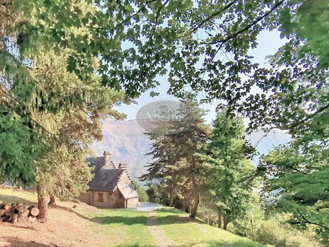 Vente Maison 6 pièces 225 m2 Campan