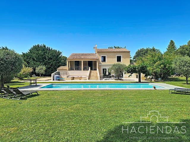 Vente Maison 6 pièces 226 m2 Meyrargues