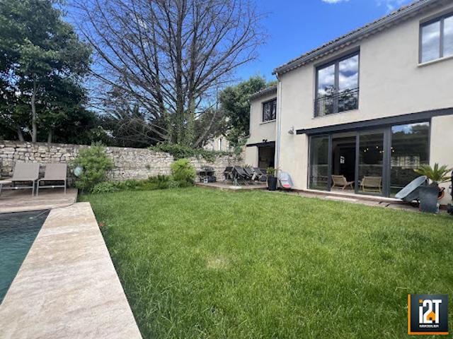 Vente Maison 6 pièces 228 m2 Arpaillargues et Aureillac