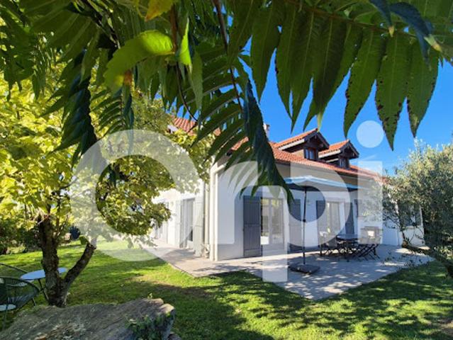 Vente Maison 6 pièces 220 m2 Nernier