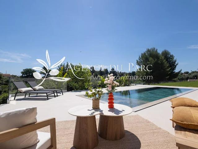 Vente Maison 6 pièces 220 m2 Antibes