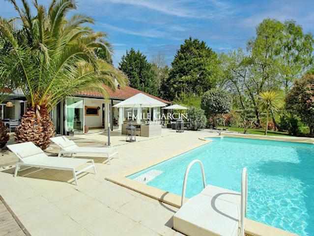 Vente Maison 7 pièces 220 m2 Arcangues