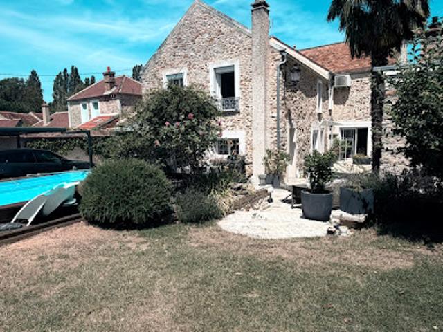 Vente Maison 6 pièces 220 m2 Saint Fargeau Ponthierry