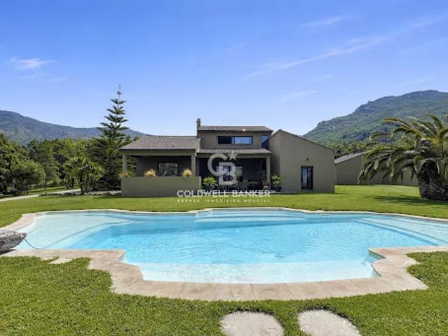 Vente Maison 6 pièces 220 m2 Saint Florent