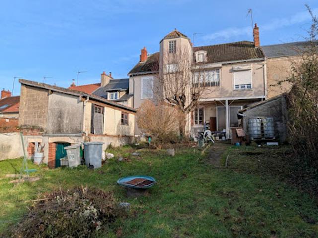 Vente Maison 6 pièces 220 m2 Vierzon