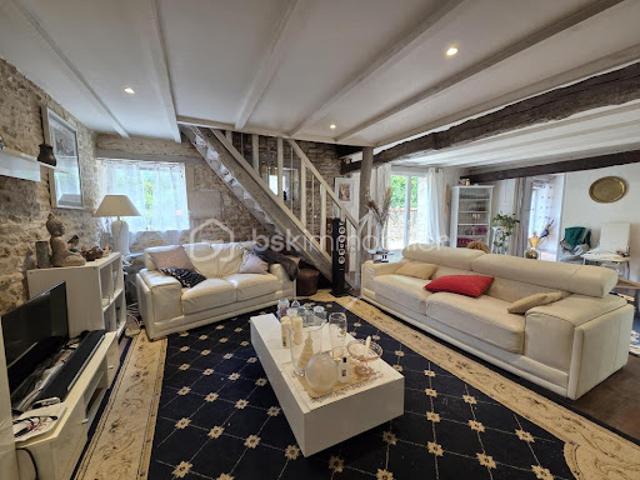 Vente Maison 6 pièces 223 m2 Saint Saviol