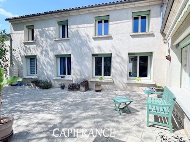 Vente Maison 6 pièces 234 m2 Port d'Envaux
