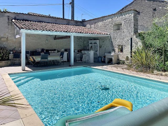 Vente Maison 6 pièces 235 m2 Chassors