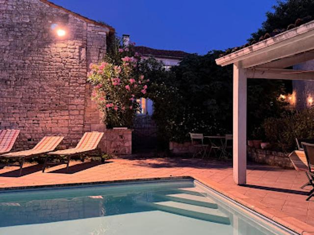 Vente Maison 6 pièces 235 m2 Chassors