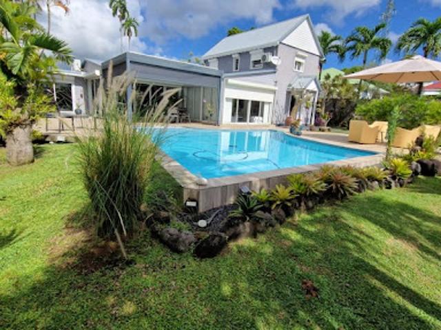 Vente Maison 6 pièces 236 m2 Baie mahault