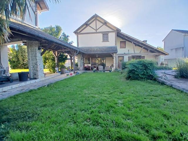 Vente Maison 6 pièces 237.59 m2 Lons