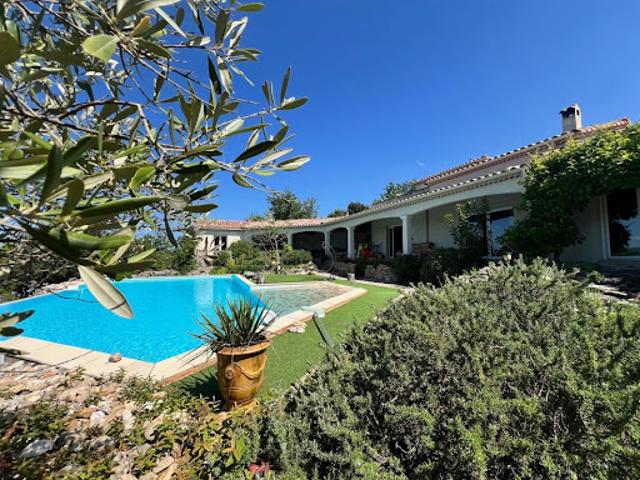 Vente Maison 6 pièces 238 m2 Barjac