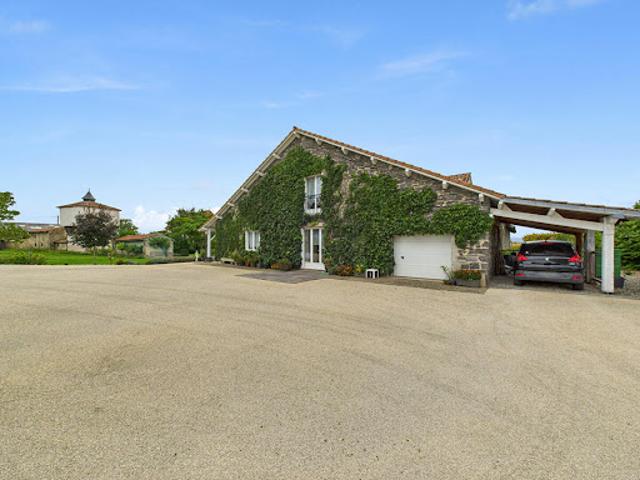 Vente Maison 6 pièces 239 m2 Saint André le Coq