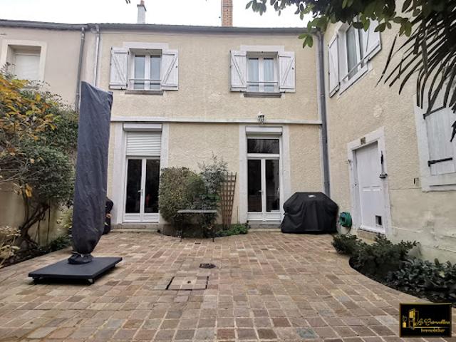 Vente Maison 6 pièces 201 m2 Rochefort en Yvelines