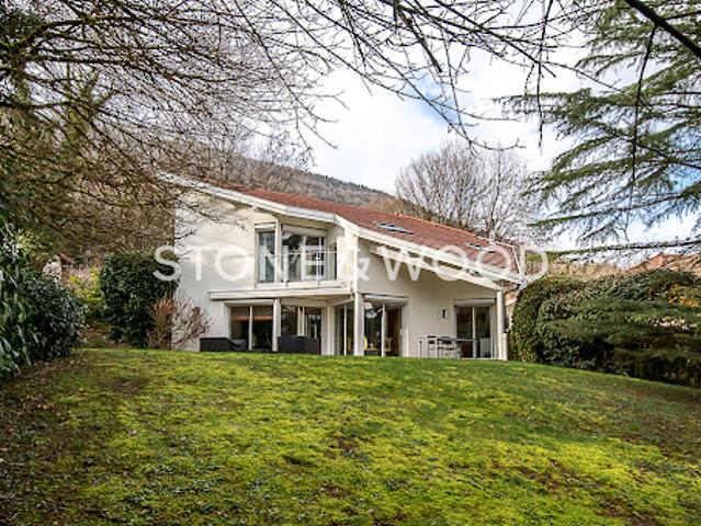 Vente Maison 6 pièces 244 m2 Echenevex