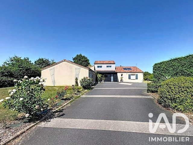 Vente Maison 6 pièces 245 m2 Bressuire