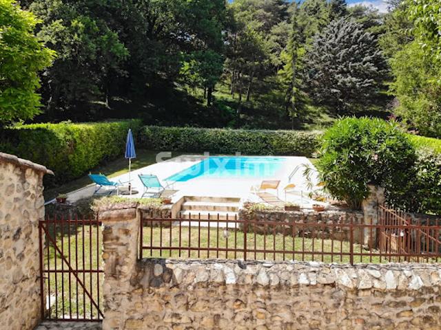Vente Maison 6 pièces 254 m2 Montelimar