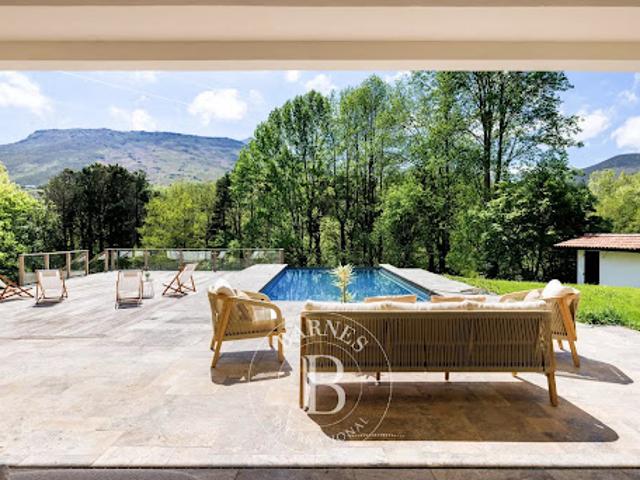 Vente Maison 6 pièces 244.93 m2 Ascain