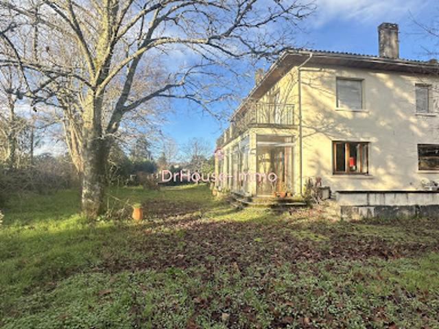 Vente Maison 6 pièces 266 m2 Avensan