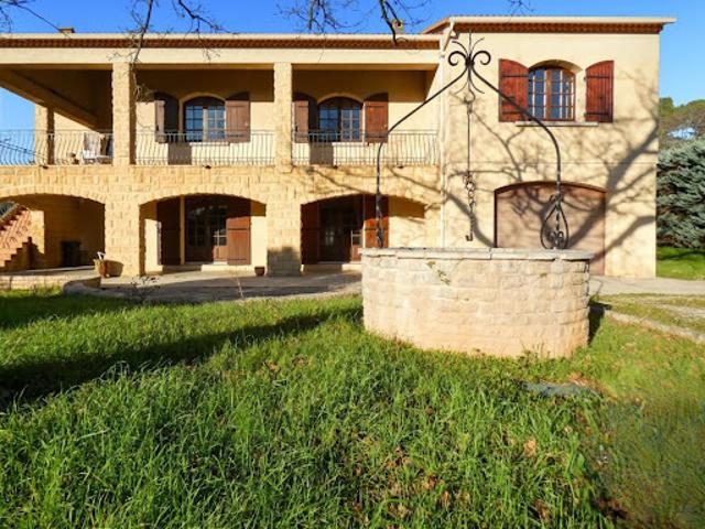 Vente Maison 6 pièces 267.02 m2 Bagnols sur ceze