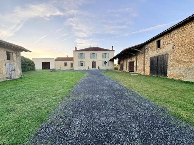 Vente Maison 6 pièces 260 m2 Miramont Sensacq