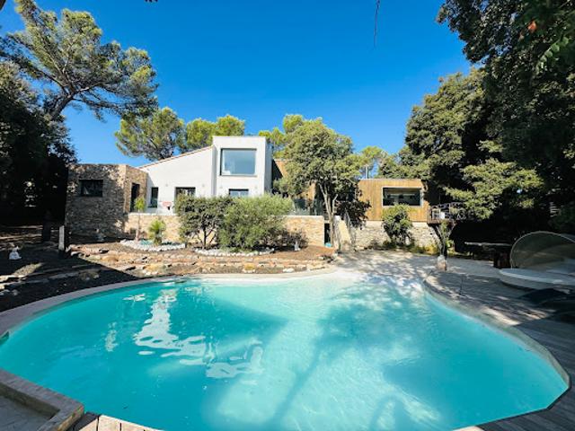 Vente Maison 6 pièces 260 m2 Castries