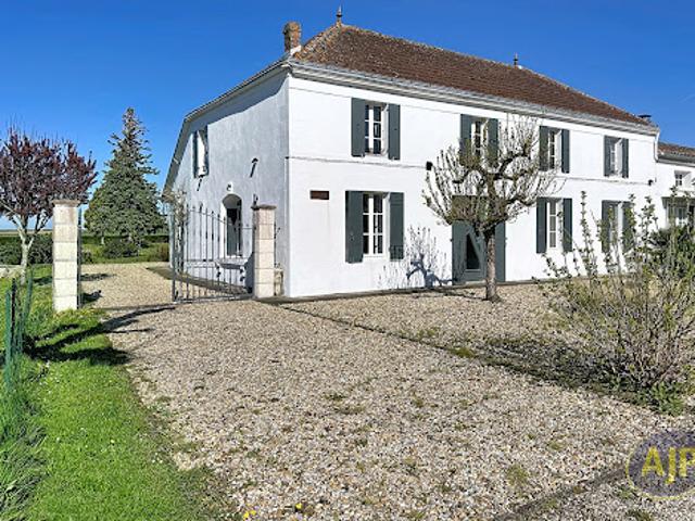 Vente Maison 6 pièces 273.8 m2 Saint Grégoire d'Ardennes