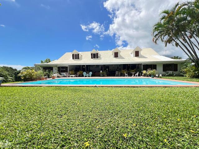 Vente Maison 6 pièces 283 m2 Saint Benoit