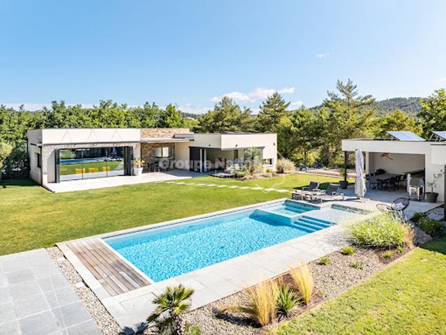 Vente Maison 6 pièces 300 m2 Gréoux les Bains