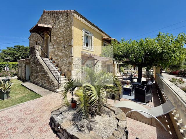 Vente Maison 6 pièces 300 m2 La Garde Adhémar