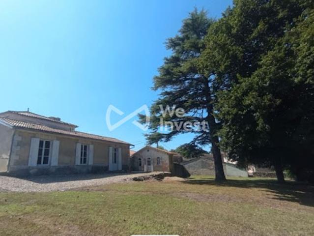 Vente Maison 6 pièces 300 m2 Saint Seurin de Cursac