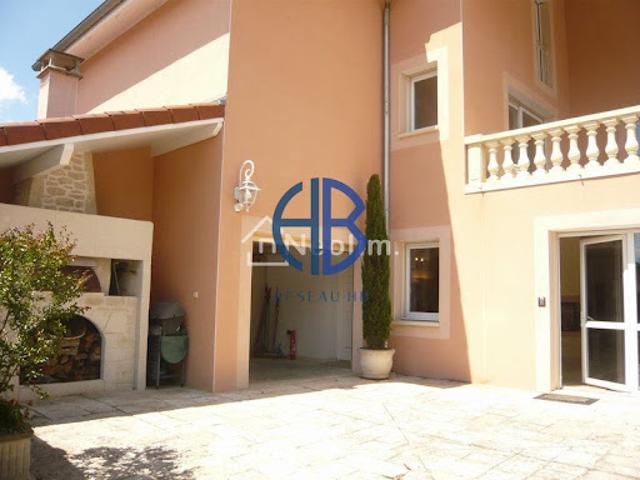 Vente Maison 6 pièces 302 m2 Charnècles