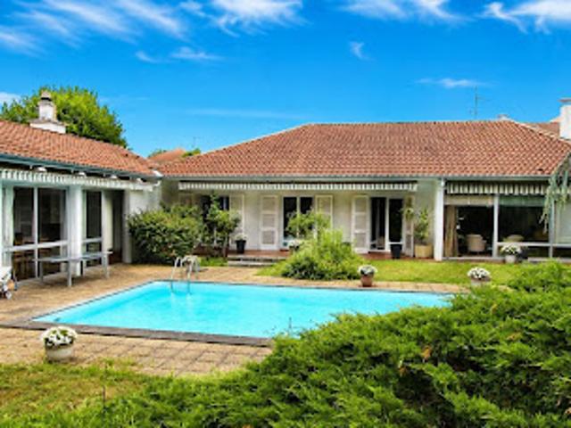 Vente Maison 6 pièces 328 m2 Pau