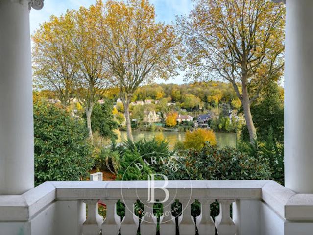 Vente Maison 6 pièces 609.66 m2 La Varenne Saint Hilaire
