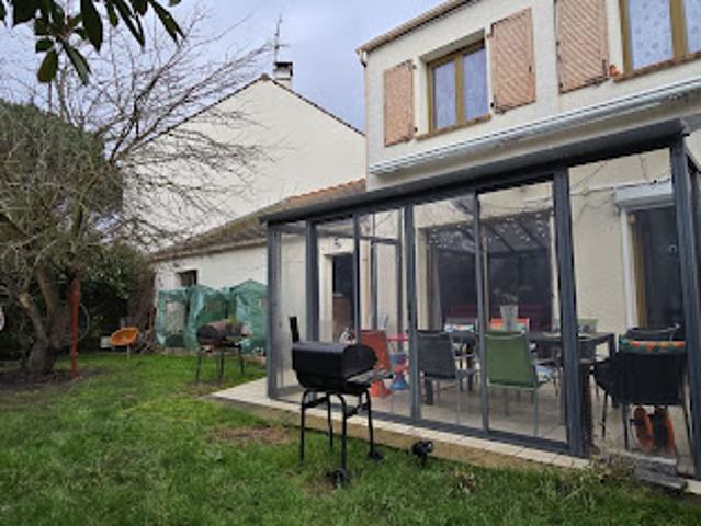 Vente Maison 6 pièces 92 m2 Sainte genevieve des bois