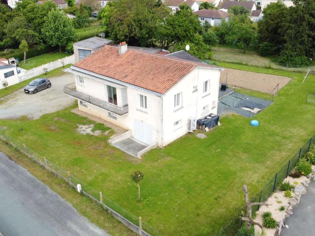 Vente maison 6 pièces Chavagnes les Redoux 85
