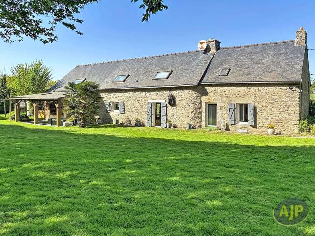 Vente maison 6 pièces Ambon 56