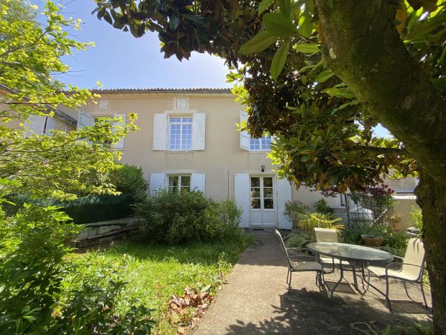 Vente maison 6 pièces Angoulême 16
