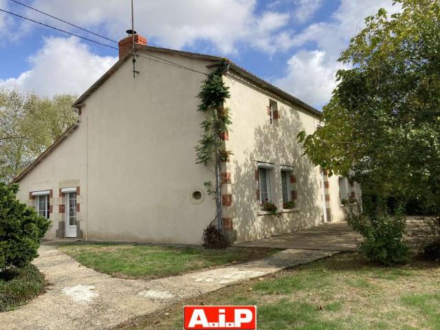 Vente maison 6 pièces Bazoges en Pareds 85