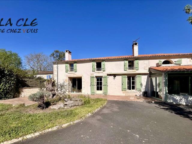 Vente maison 6 pièces Benet 85