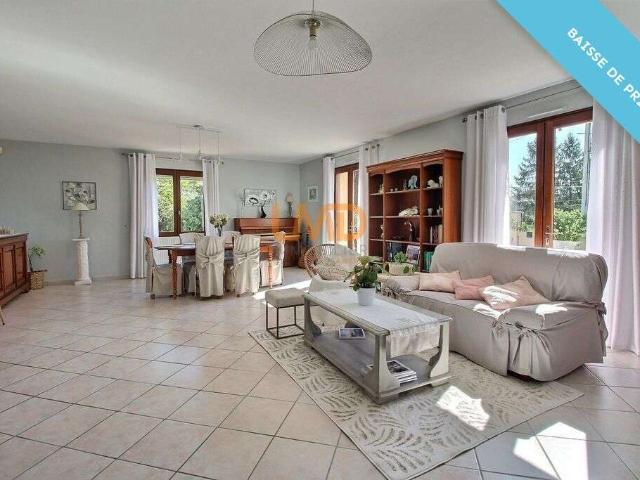 Vente maison 6 pièces Burie 17