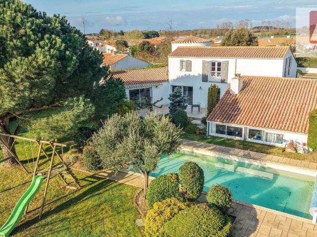 Vente maison 6 pièces Givrand 85