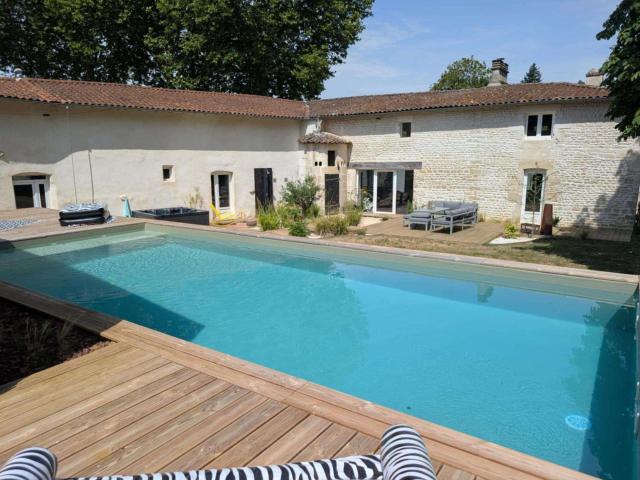 Vente maison 6 pièces François 79