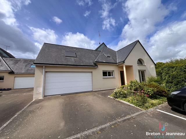 Vente maison 6 pièces Laval 53