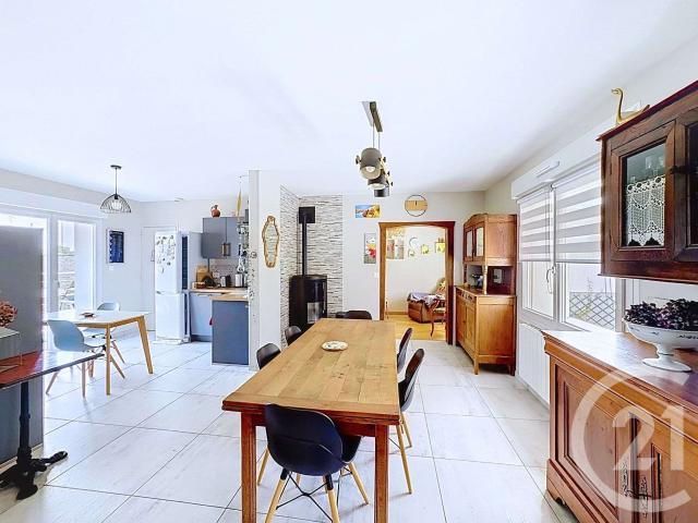 Vente maison 6 pièces Laval 53