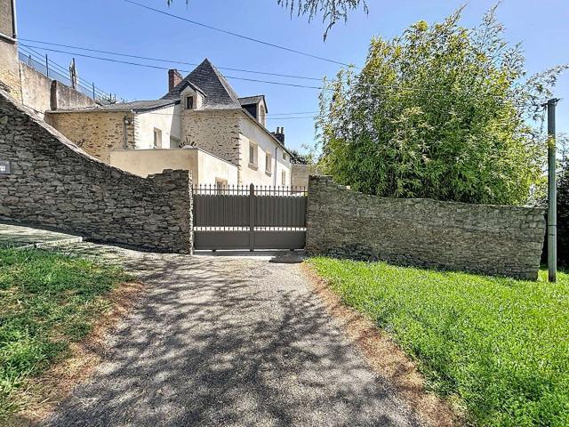 Vente maison 6 pièces Laval 53