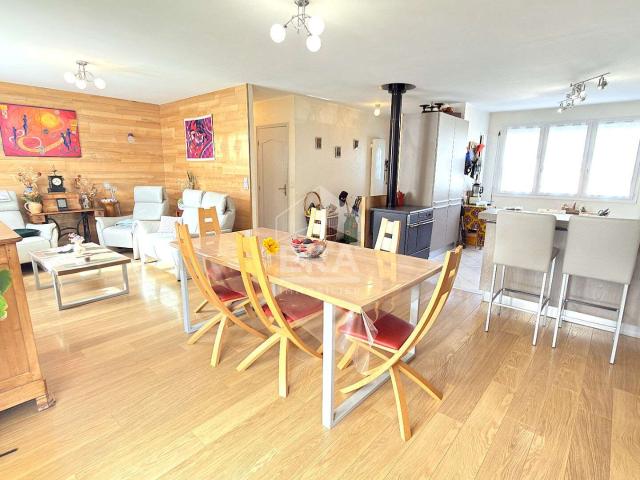 Vente maison 6 pièces Laval 53